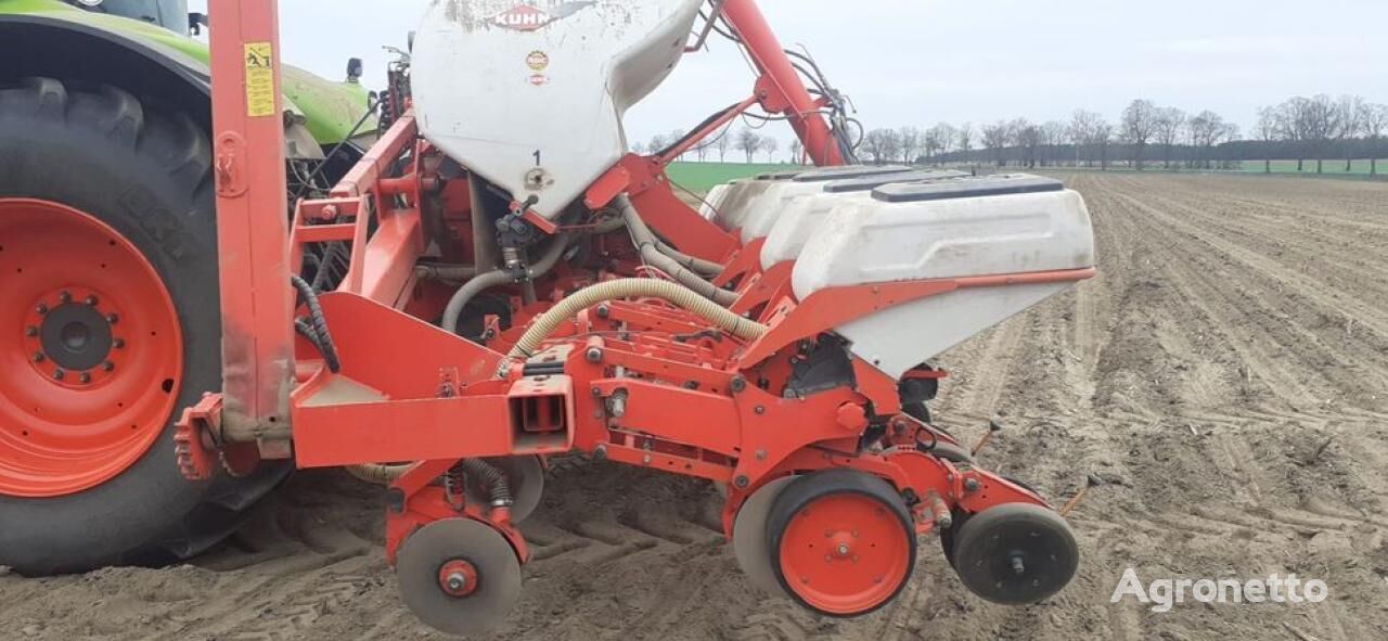 Kuhn Maxima 2RT electric precision seed drill