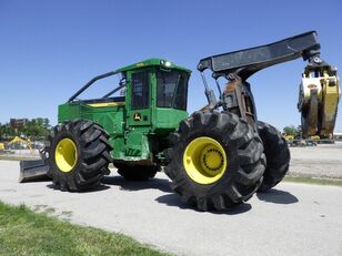 John Deere 748L-II skidder