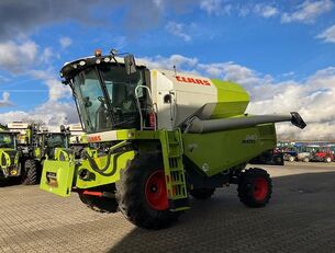 Claas AVERO 240 grain harvester