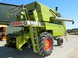 Claas Mercator 60 grain harvester