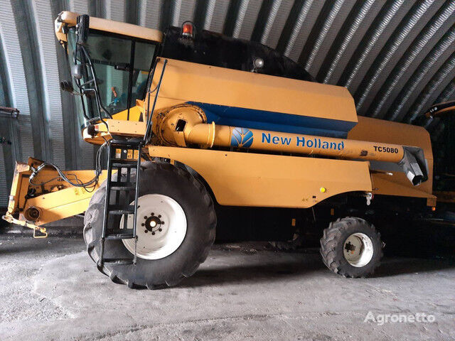 New Holland  TC 5080 №2399 grain harvester