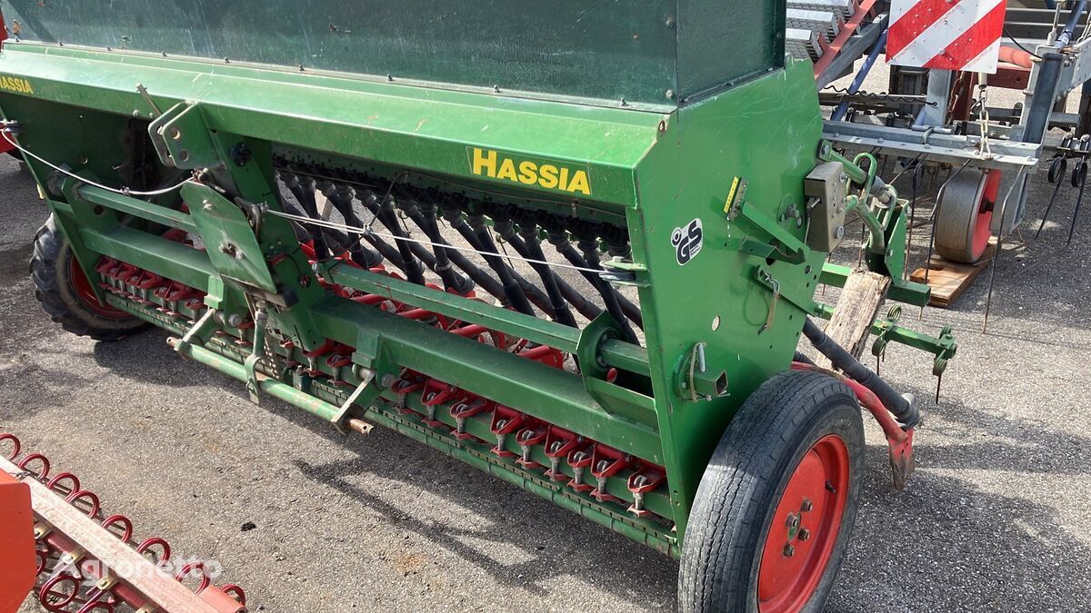 Hassia DKL 3.00/25 mechanical seed drill
