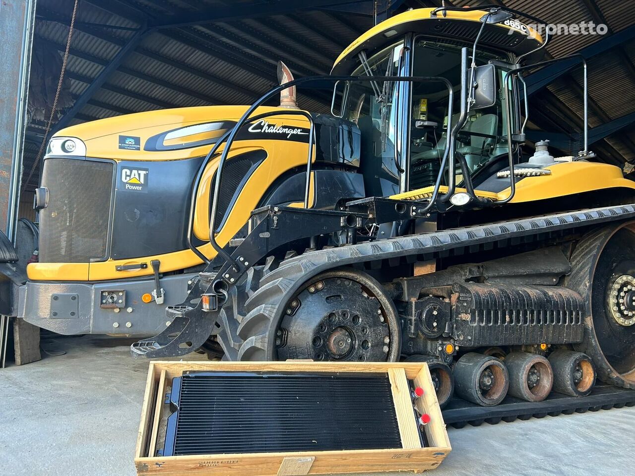 Caterpillar 500914D1 oil cooler for Challenger MT865B crawler tractor