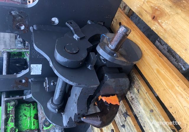 Zaczep Hitch - Hydrauliczny Dolny tow bar for Claas Arion  wheel tractor