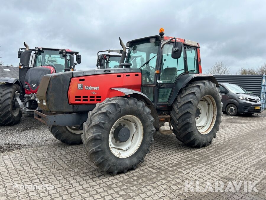 Valmet 8450 wheel tractor