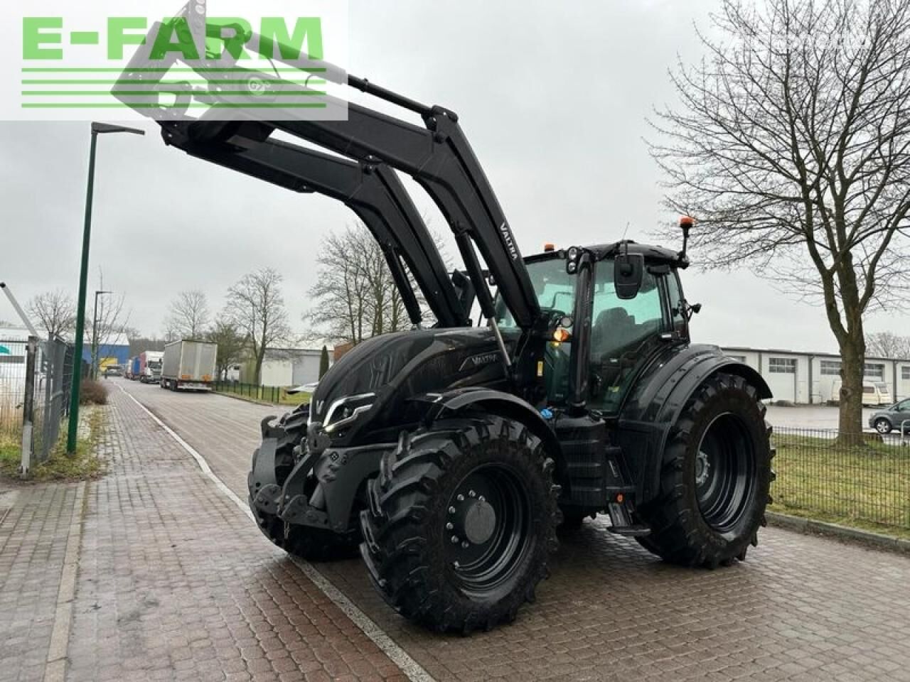 t175e active wheel tractor